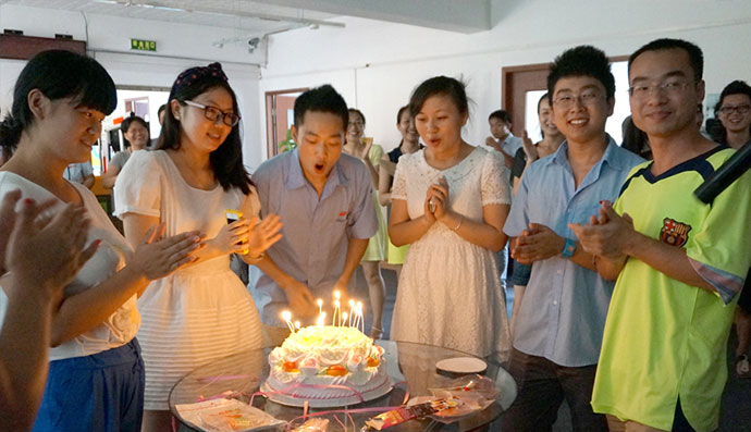 德立達(dá)生日會(huì)